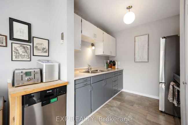 6 - 847 Ross Ave, Condo with 2 bedrooms, 2 bathrooms and 1 parking in Sarnia ON | Image 10
