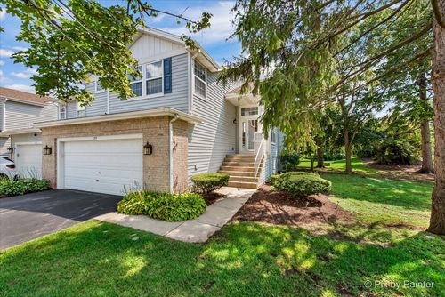 279 Snug Harbor Dr, Willowbrook, IL, 60527-1819 | Card Image