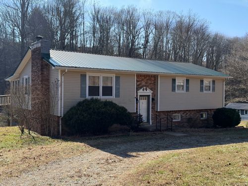 408 Rustling Oaks Dr, Waverly, TN, 37185-1040 | Card Image