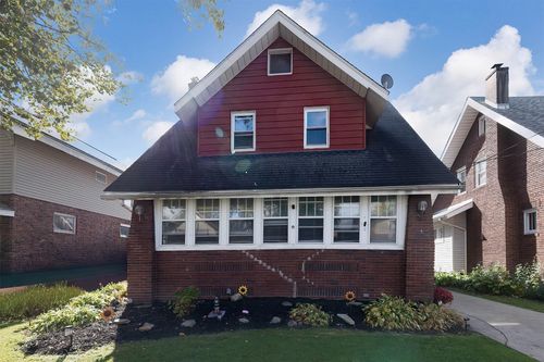 2320 Union Ave, Erie, PA, 16510-1750 | Card Image