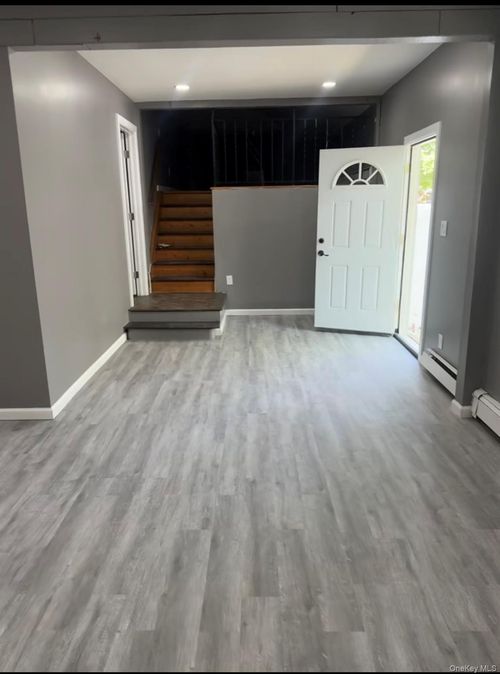 495 Dewitt Ave, North Babylon, NY, 11703-2101 | Card Image