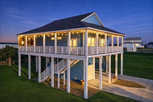 3931 Laguna Dr, Galveston, TX, 77554 | Card Image