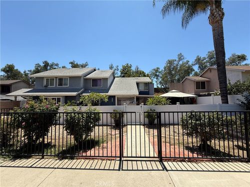 574 E Skylark Dr, Ontario, CA, 91761-5852 | Card Image