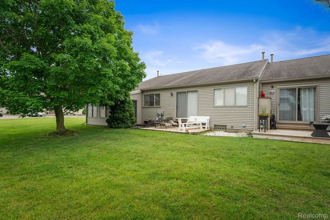 Back yard view | Image 15