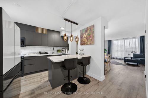 324-350 Quigley Rd, Hamilton, ON, L8K5N2 | Card Image