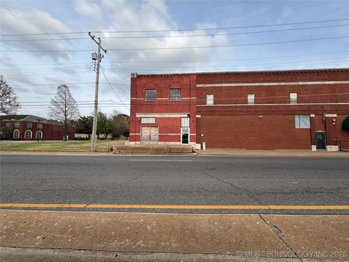 422 N Main St, Muskogee, OK, 74401-6343 | Card Image