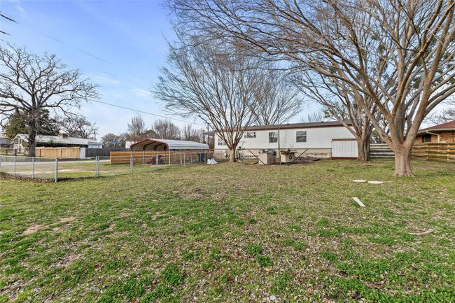 2001 Island Cir, House other with 4 bedrooms, 2 bathrooms and null parking in Tool TX | Image 22