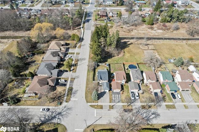 462 Haines St, House other with 3 bedrooms, 3 bathrooms and 3 parking in Beeton ON | Image 6