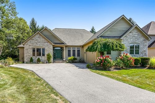 199 Raleigh Ct, Aurora, OH, 44202-8537 | Card Image