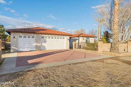 8717 W Avenue D2, Lancaster, CA, 93536-8779 | Card Image