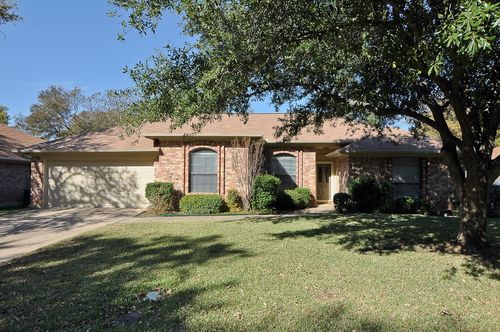 316 Bremen Dr, Hurst, TX, 76054-2228 | Card Image