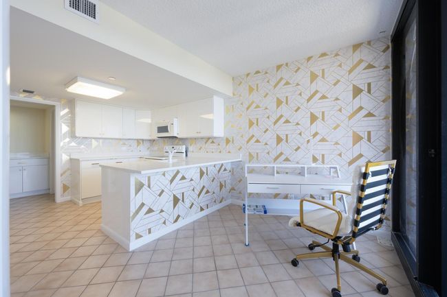APT-17C - 525 S Flagler Dr, Condo with 2 bedrooms, 2 bathrooms and null parking in West Palm Beach FL | Image 8