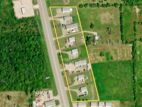 71-13041-71 S Highway 288b, Angleton, TX, 77515-9660 | Card Image