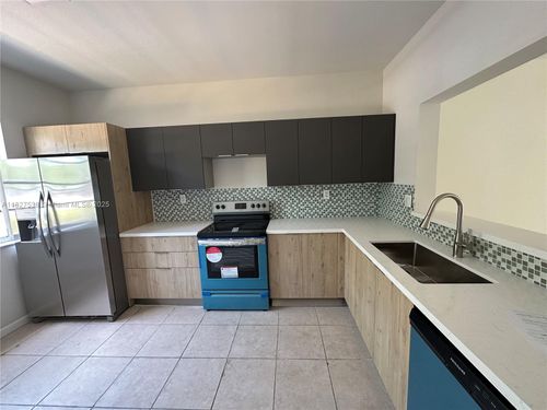 apt-8-11810 Ne 19th Dr, North Miami, FL, 33181-2871 | Card Image