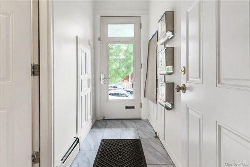 196 Grafton St, Brooklyn, NY, 11212-4002 | Card Image