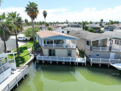 94 - 94 E Bonnet Dr., Home with 3 bedrooms, 3 bathrooms and null parking in Port Isabel TX | Image 1