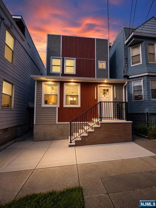 34 Tichenor Ter, Irvington, NJ, 07111-3824 | Card Image