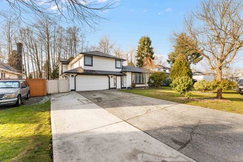 7309 123 St, Surrey, BC, V3W9J2 | Card Image