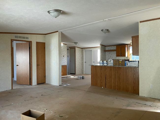 3900 Jefferson Ave, House other with 3 bedrooms, 2 bathrooms and null parking in Trenton MI | Image 7