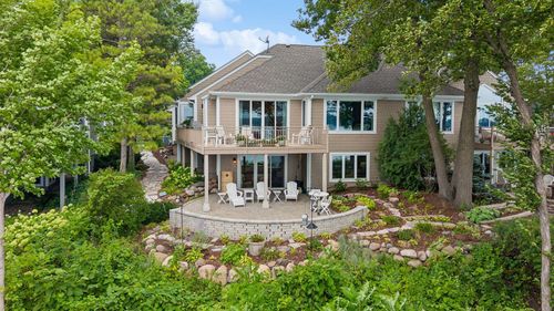 2928 Pelican Point Cir, Mound, MN, 55364-1954 | Card Image