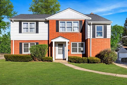 580 Ivy Ct, Lake Forest, IL, 60045-3232 | Card Image