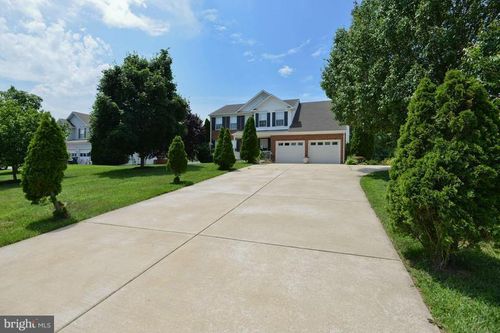 13195 Quade Ln, WOODBRIDGE, VA, 22193-4579 | Card Image