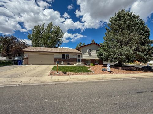 1214 E Sunset Dr, Riverton, WY, 82501-3037 | Card Image