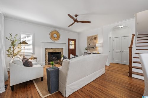 94 Hawthorn St, BIRMINGHAM, AL, 35242-1807 | Card Image