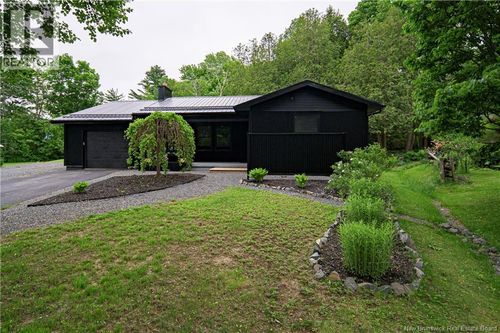 34 Simcoe Crt, Fredericton, NB, E3B2W9 | Card Image
