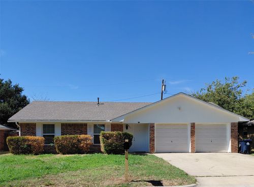 405 Kingfisher Lane, Denton, TX, 76209 | Card Image