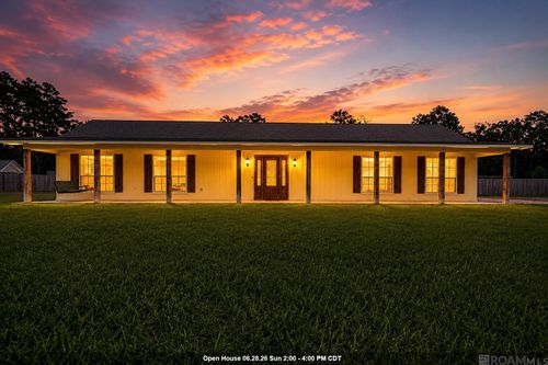 30778 Linder Rd, Denham Springs, LA, 70726-1554 | Card Image