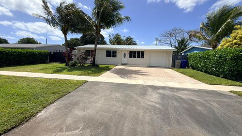 620 Ne 24th St, Pompano Beach, FL, 33064-6402 | Card Image