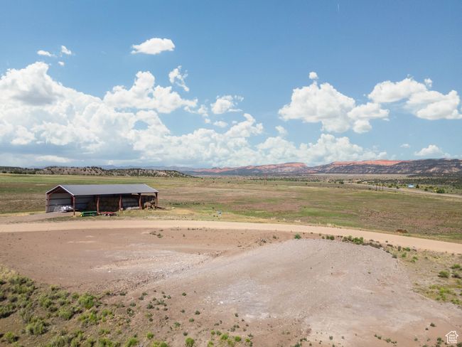 View of mountain background with rural landscape | Image 7