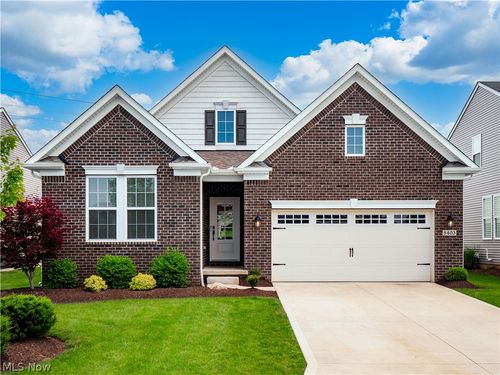 5403 Deerpath Dr, Sheffield Village, OH, 44054-3107 | Card Image