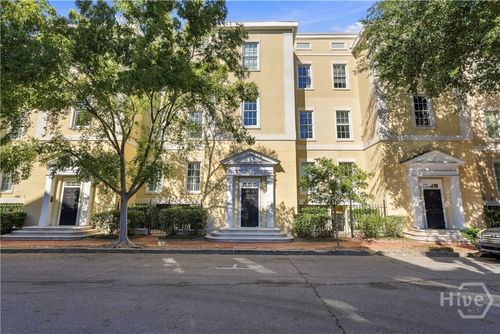 318 Jones St, Savannah, GA, 31401-4218 | Card Image