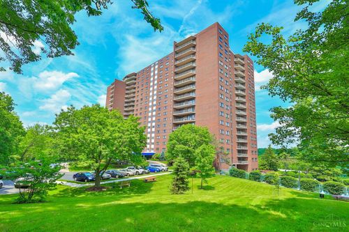 5300 Hamilton Ave, Cincinnati, OH, 45224-3156 | Card Image