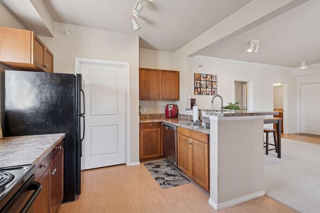 APT-1210 - 13560 Technology Dr, Condo with 2 bedrooms, 2 bathrooms and null parking in Eden Prairie MN | Image 9