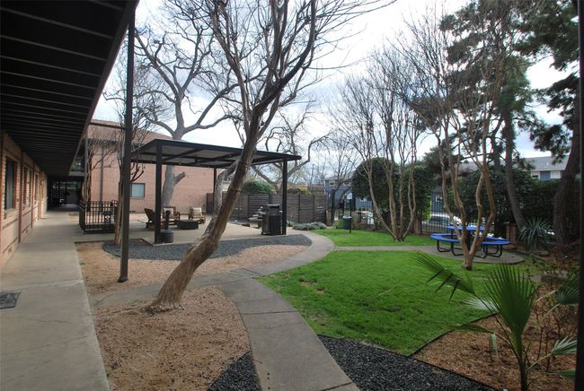 APT-204 - 5004 Live Oak St, Condo with 1 bedrooms, 1 bathrooms and null parking in Dallas TX | Image 9