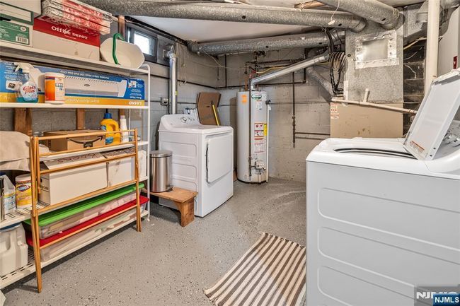 181 Long Hill Rd, House attached with 2 bedrooms, 3 bathrooms and null parking in Little Falls NJ | Image 41