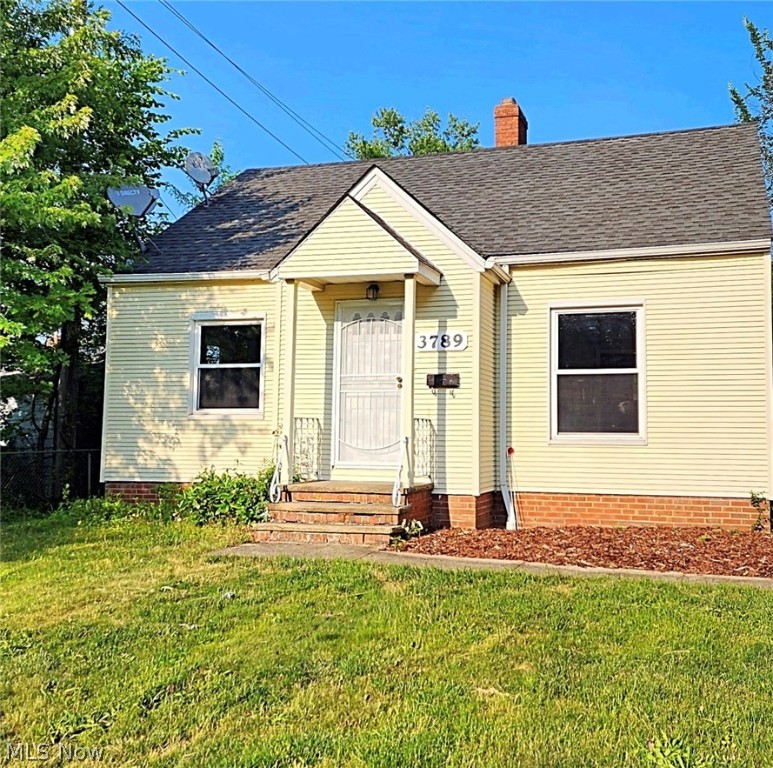 Lee Heights Blvd, Cleveland, OH 44128
