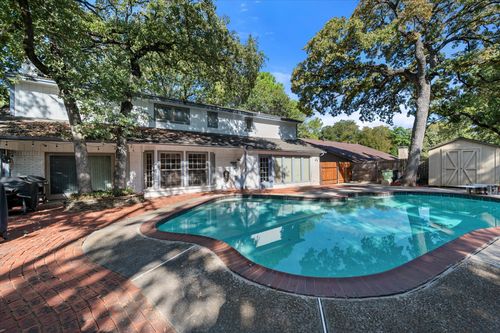 905 Live Oak Ln, Arlington, TX, 76012-2848 | Card Image