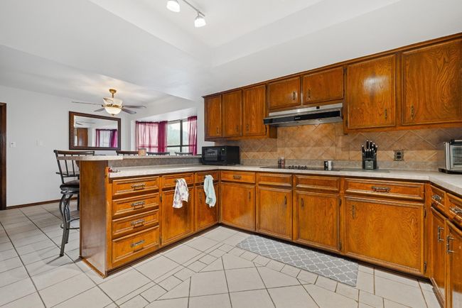 1303 Creekview Dr, House other with 4 bedrooms, 3 bathrooms and null parking in Round Rock TX | Image 12