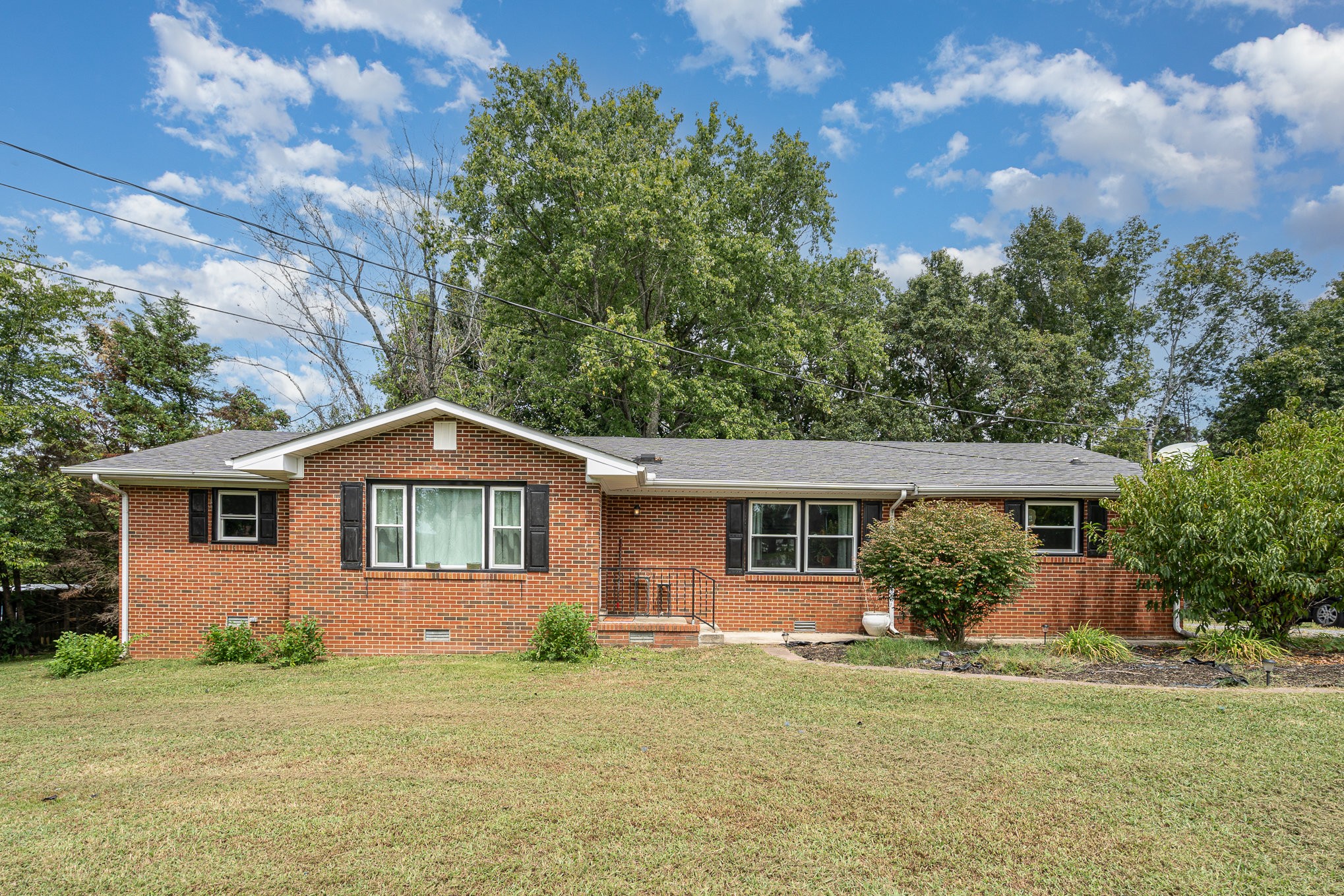 Birch St, Shelbyville, TN 37160