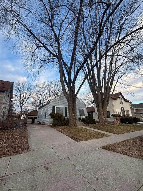 311 N High St, Fort Atkinson, WI, 53538-1940 | Card Image