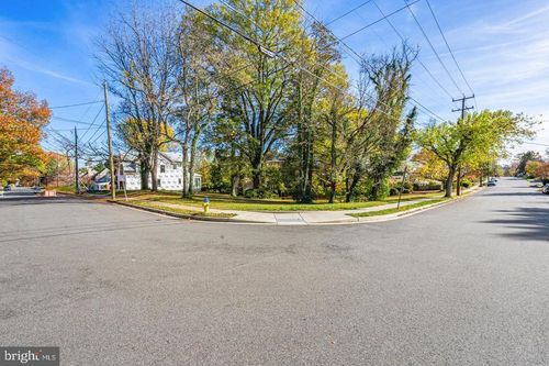 6252 23rd St N, ARLINGTON, VA, 22205-2010 | Card Image
