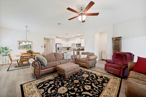 413 Wiggins Way, Van Alstyne, TX, 75495-4807 | Card Image