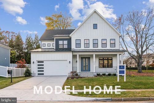 7717 Fisher Dr, FALLS CHURCH, VA, 22043-1233 | Card Image