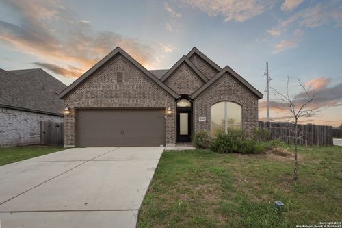 2000 Edgecreek, Seguin, TX, 78155-0055 | Card Image