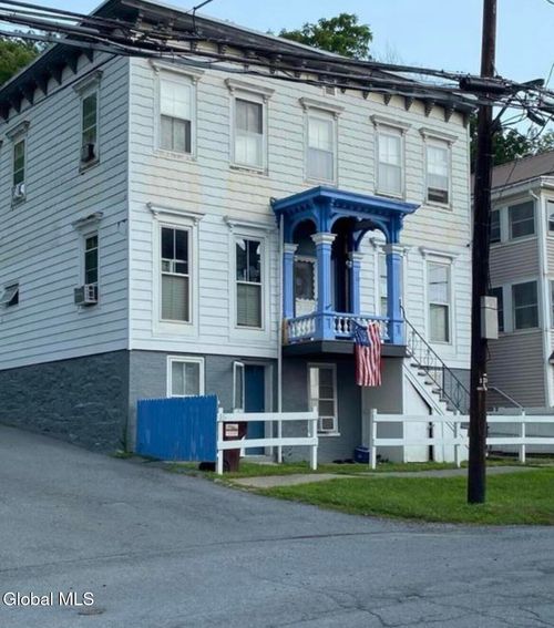 15 Williams St, Whitehall, NY, 12887-1321 | Card Image