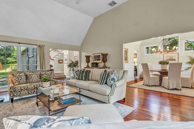 42 Long Hill Farm, Condo with 2 bedrooms, 3 bathrooms and 4 parking in Guilford CT | Image 9